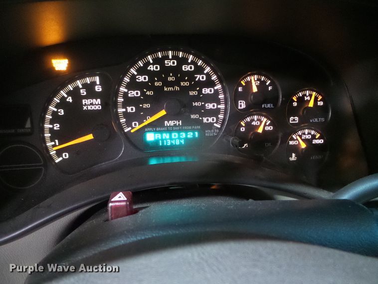 image for item EK9762 2001 Chevrolet Suburban K1500  SUV