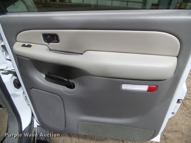 image for item EK9762 2001 Chevrolet Suburban K1500  SUV