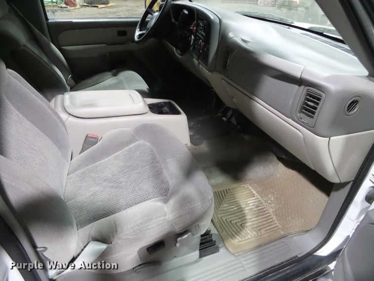 image for item EK9762 2001 Chevrolet Suburban K1500  SUV