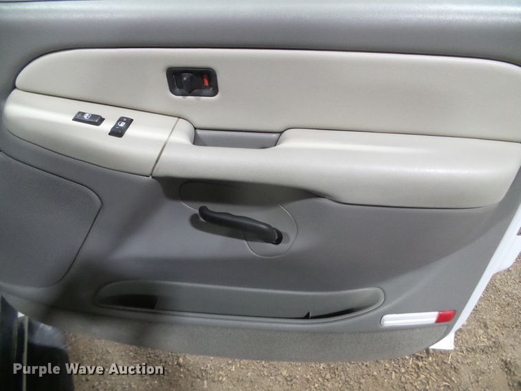 image for item EK9762 2001 Chevrolet Suburban K1500  SUV