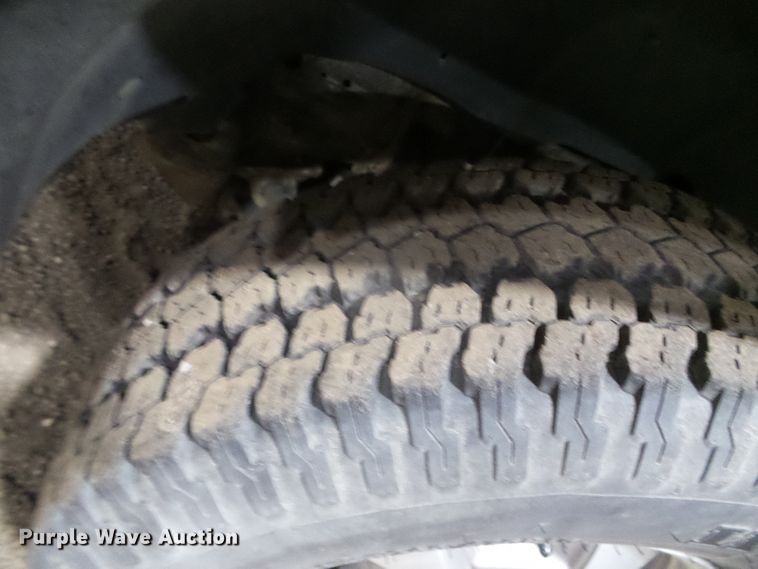 image for item EK9762 2001 Chevrolet Suburban K1500  SUV