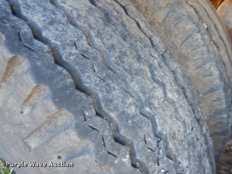 image for item EY9150 1965 Custom Head pneumatic dry bulk trailer