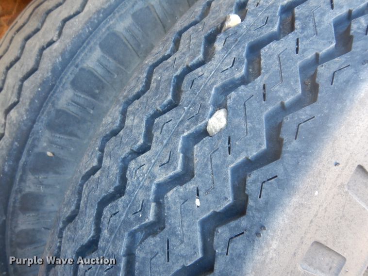 image for item EY9150 1965 Custom Head pneumatic dry bulk trailer