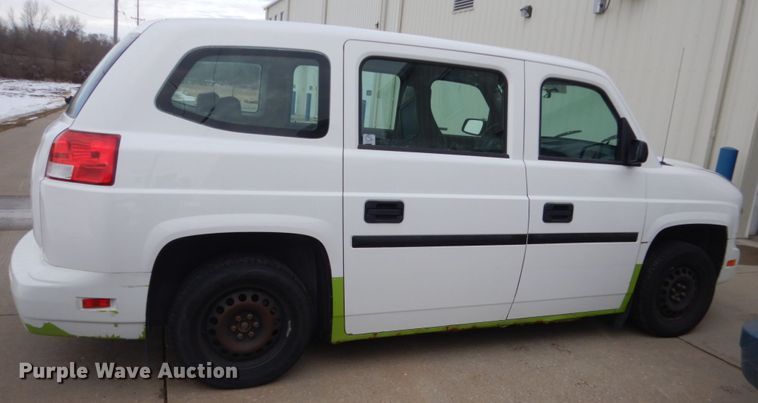 image for item FT9249 2011 VPG MV1GD  handicap accessible van