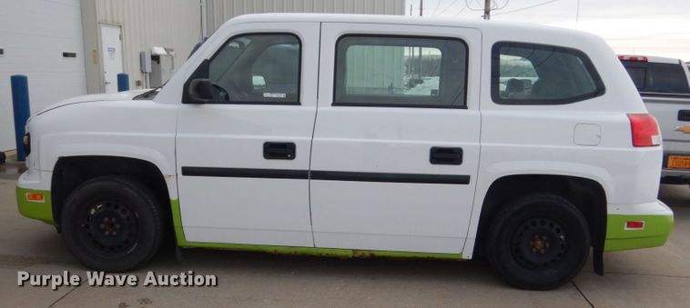 image for item FT9249 2011 VPG MV1GD  handicap accessible van