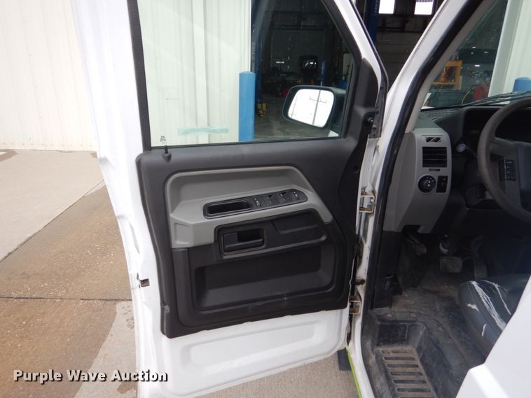 image for item FT9249 2011 VPG MV1GD  handicap accessible van