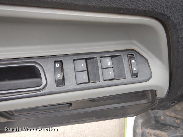 image for item FT9249 2011 VPG MV1GD  handicap accessible van