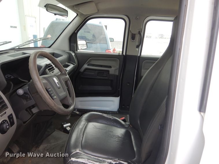 image for item FT9249 2011 VPG MV1GD  handicap accessible van