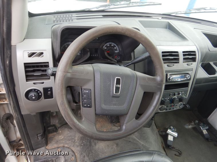 image for item FT9249 2011 VPG MV1GD  handicap accessible van