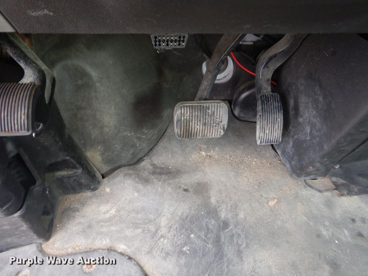 image for item FT9249 2011 VPG MV1GD  handicap accessible van