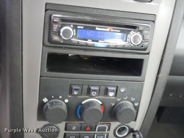 image for item FT9249 2011 VPG MV1GD  handicap accessible van