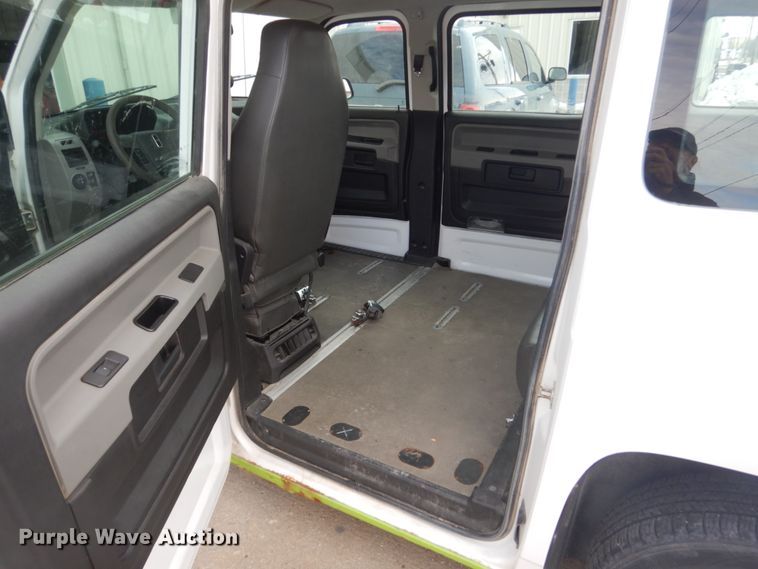 image for item FT9249 2011 VPG MV1GD  handicap accessible van