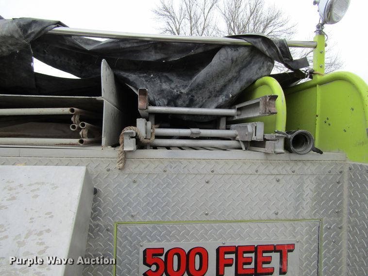 image for item GC9785 1986 Ford F800  pumper fire truck