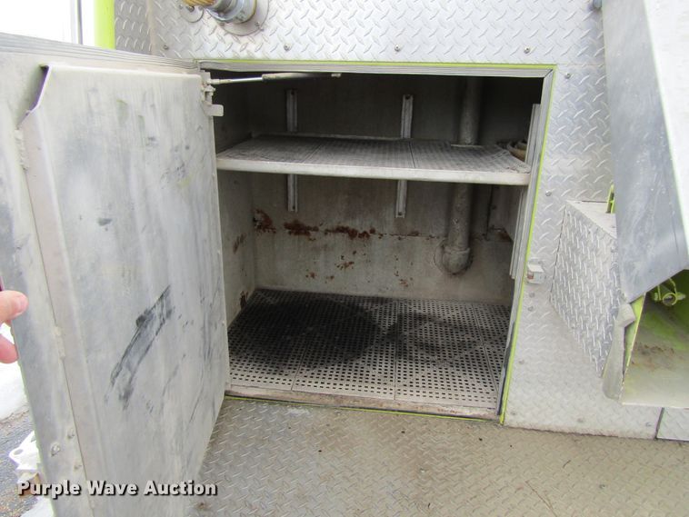 image for item GC9785 1986 Ford F800  pumper fire truck