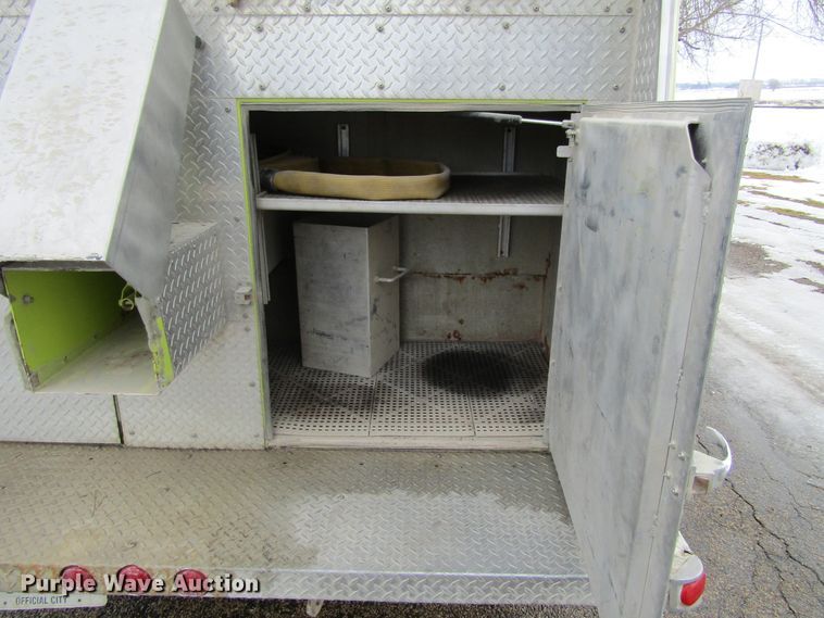 image for item GC9785 1986 Ford F800  pumper fire truck