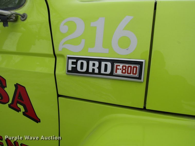 image for item GC9785 1986 Ford F800  pumper fire truck