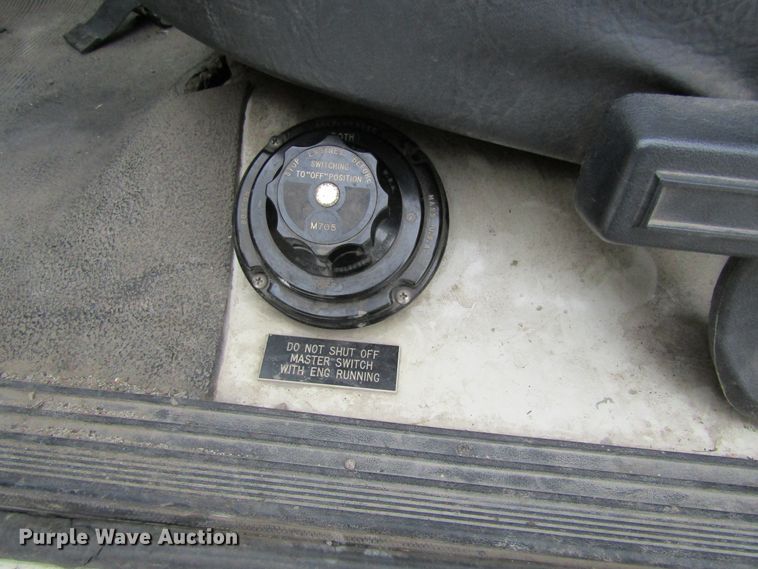 image for item GC9785 1986 Ford F800  pumper fire truck