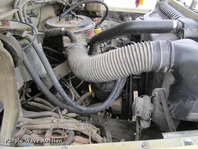 image for item GC9785 1986 Ford F800  pumper fire truck