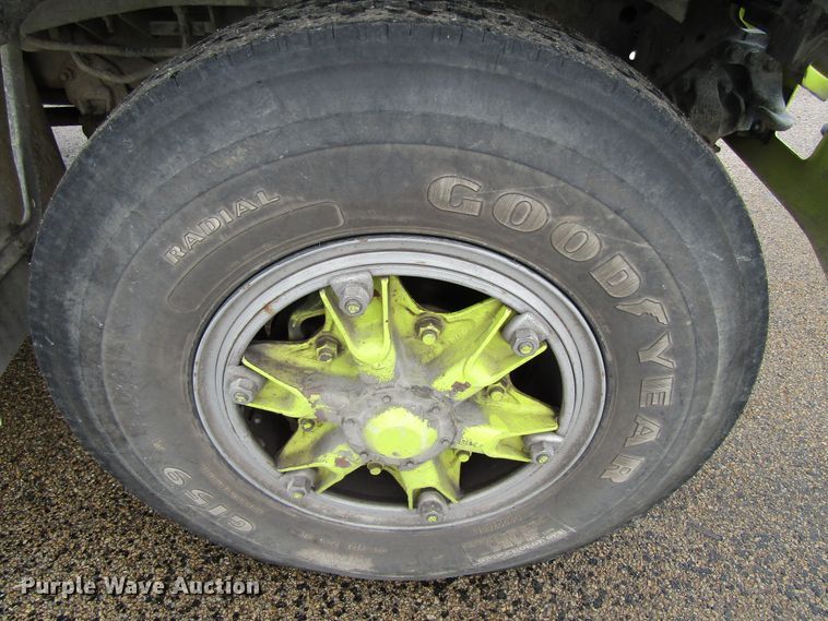 image for item GC9785 1986 Ford F800  pumper fire truck