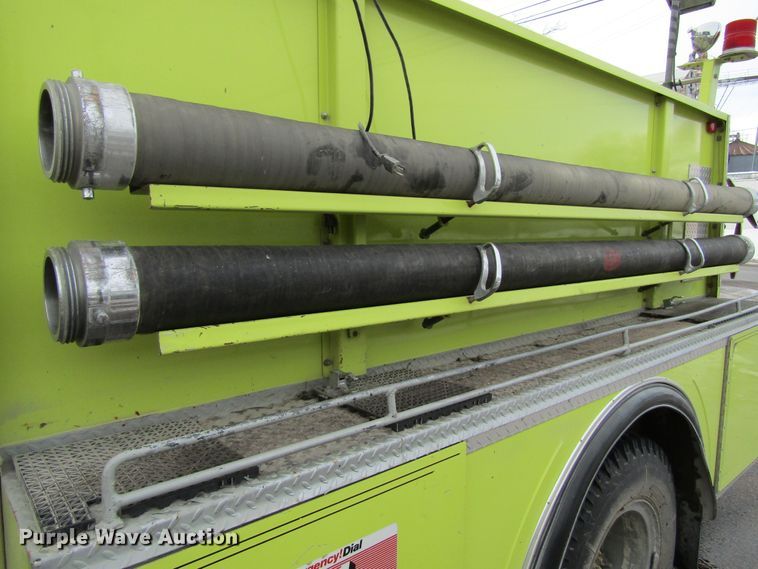 image for item GC9786 1982 Ford F800  pumper fire truck