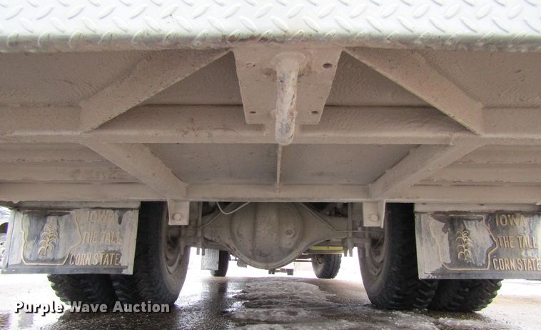 image for item GC9786 1982 Ford F800  pumper fire truck