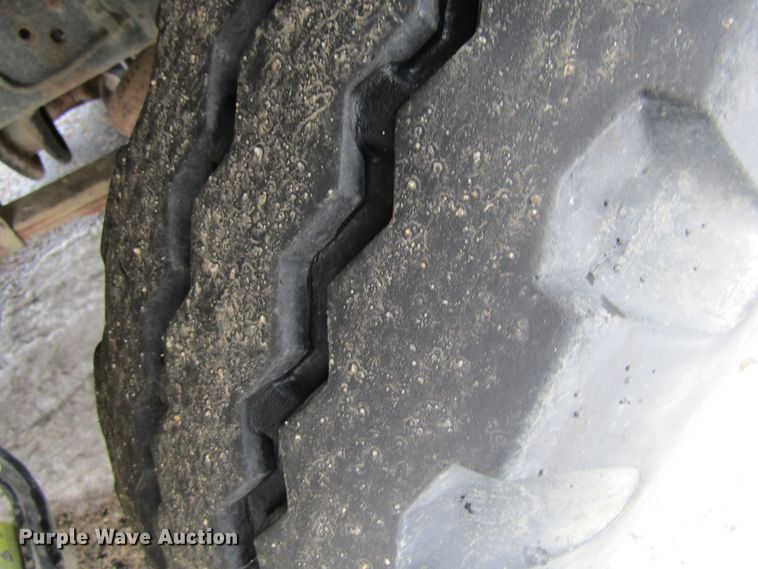 image for item GC9786 1982 Ford F800  pumper fire truck