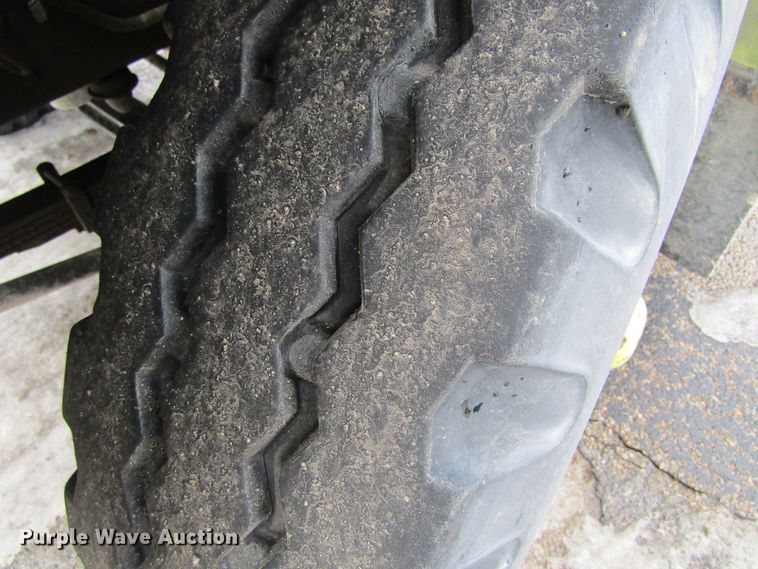 image for item GC9786 1982 Ford F800  pumper fire truck