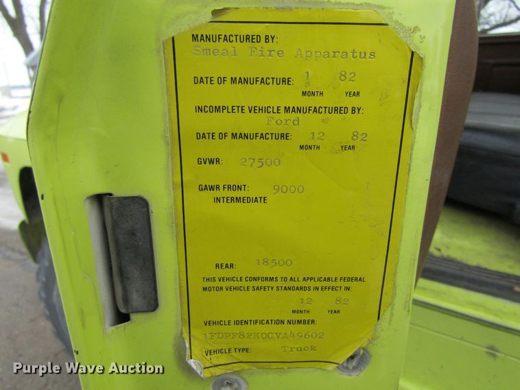 image for item GC9786 1982 Ford F800  pumper fire truck