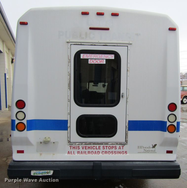 image for item GC9787 2009 Ford E450  shuttle bus