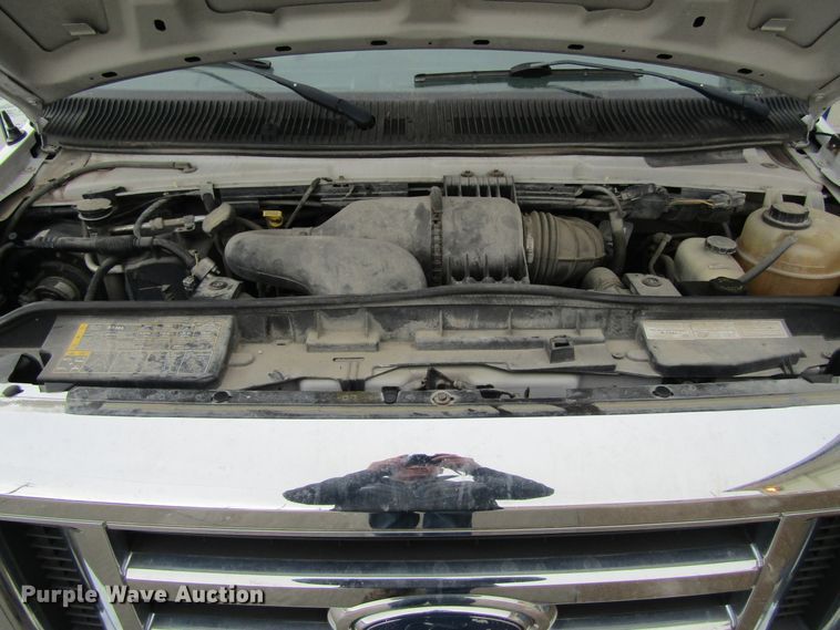 image for item GC9787 2009 Ford E450  shuttle bus