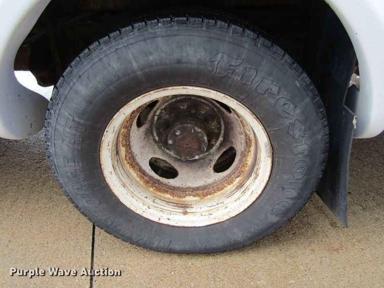 image for item GC9787 2009 Ford E450  shuttle bus