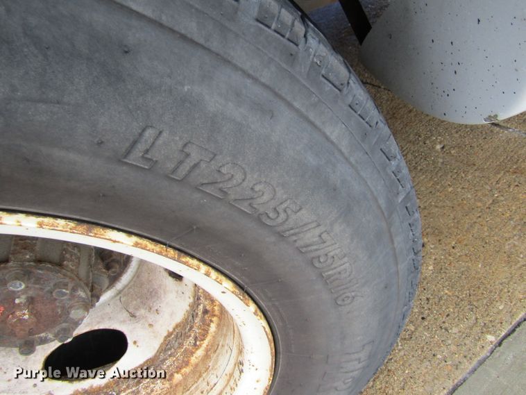 image for item GC9787 2009 Ford E450  shuttle bus