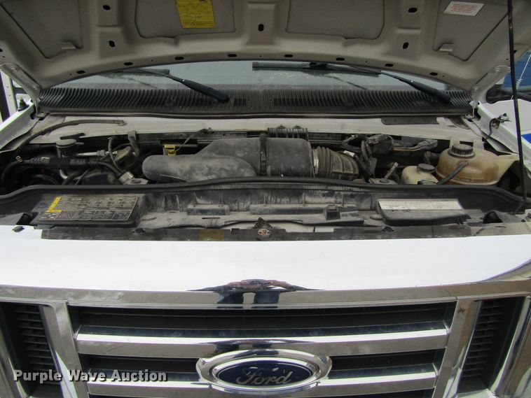 image for item GC9788 2009 Ford E450  shuttle bus