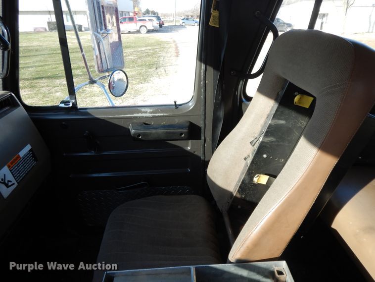 image for item GK9693 1993 International  E-One pumper fire truck