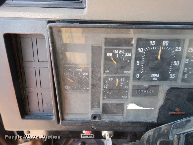 image for item GK9693 1993 International  E-One pumper fire truck