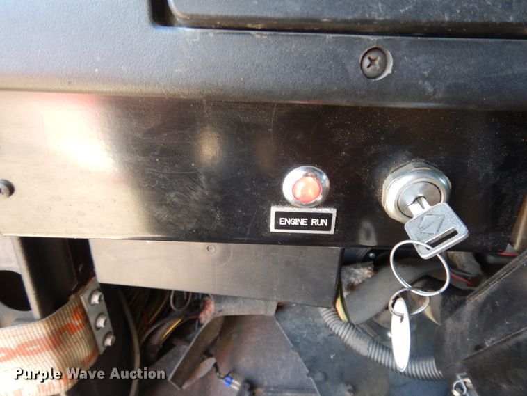 image for item GK9693 1993 International  E-One pumper fire truck