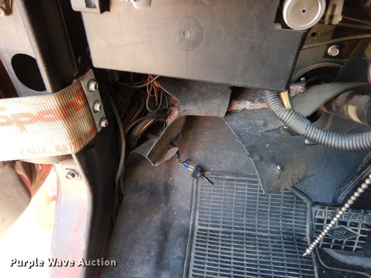 image for item GK9693 1993 International  E-One pumper fire truck