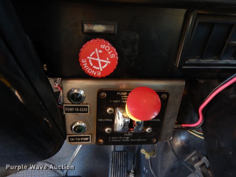 image for item GK9693 1993 International  E-One pumper fire truck