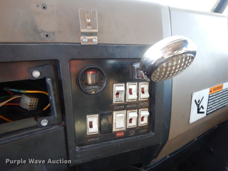 image for item GK9693 1993 International  E-One pumper fire truck