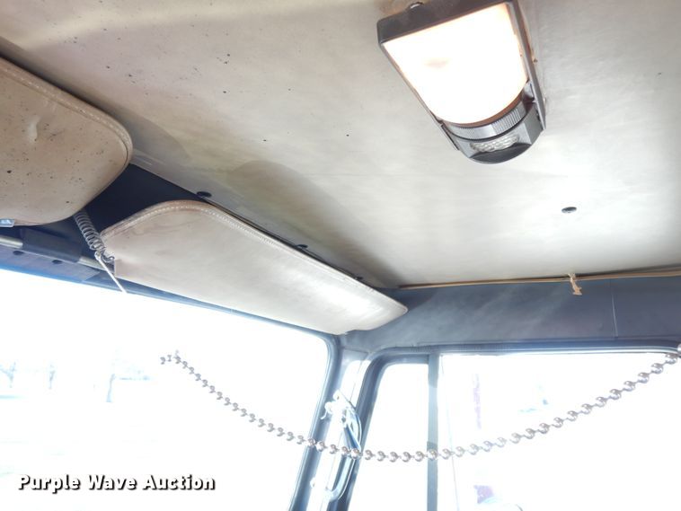 image for item GK9693 1993 International  E-One pumper fire truck