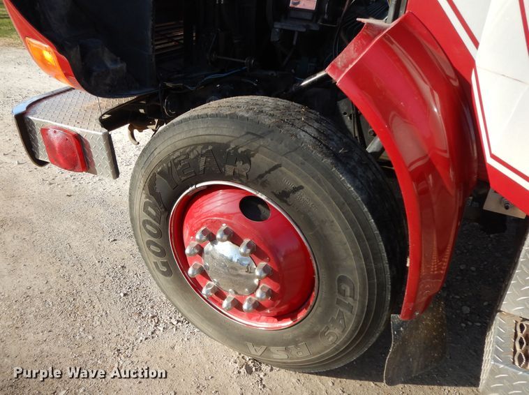 image for item GK9693 1993 International  E-One pumper fire truck