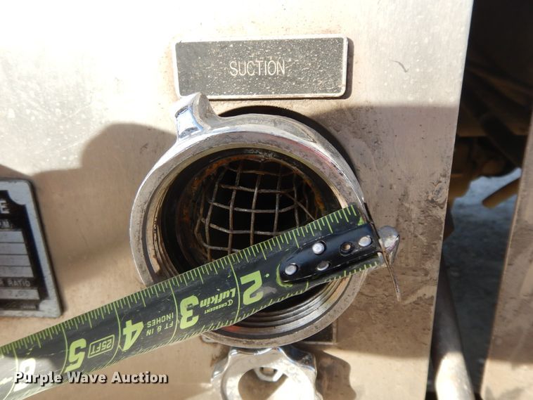 image for item GK9693 1993 International  E-One pumper fire truck