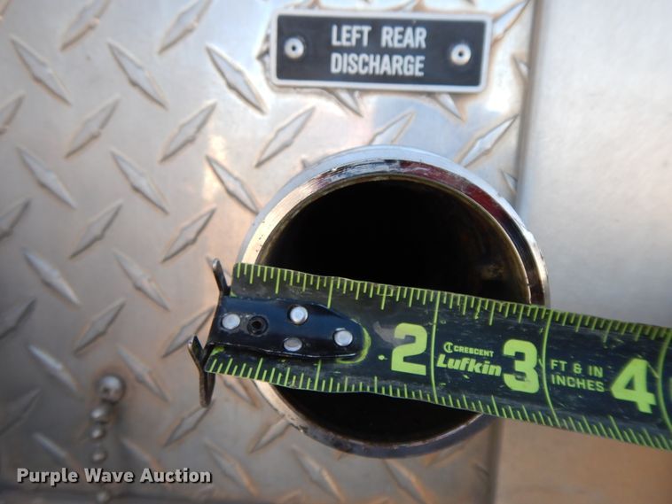 image for item GK9693 1993 International  E-One pumper fire truck