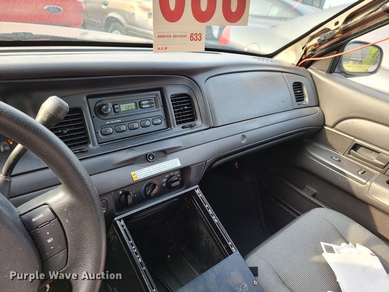 image for item GY9608 2008 Ford Crown Victoria Police Interceptor
