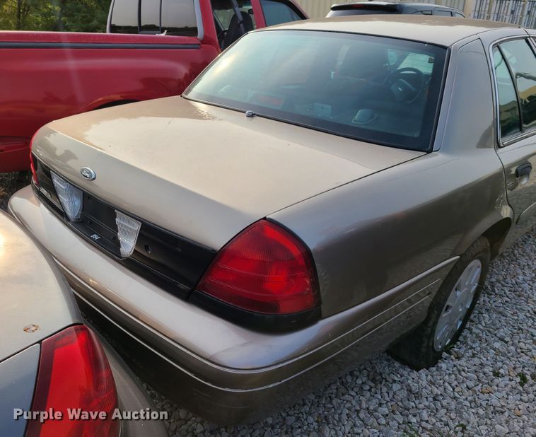 image for item GY9612 2007 Ford Crown Victoria Police Interceptor