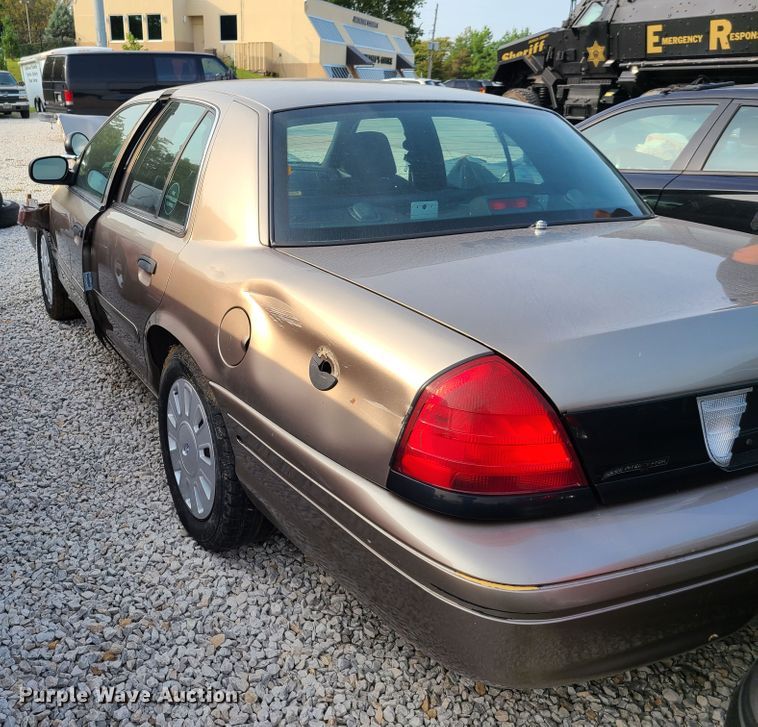 image for item GY9612 2007 Ford Crown Victoria Police Interceptor