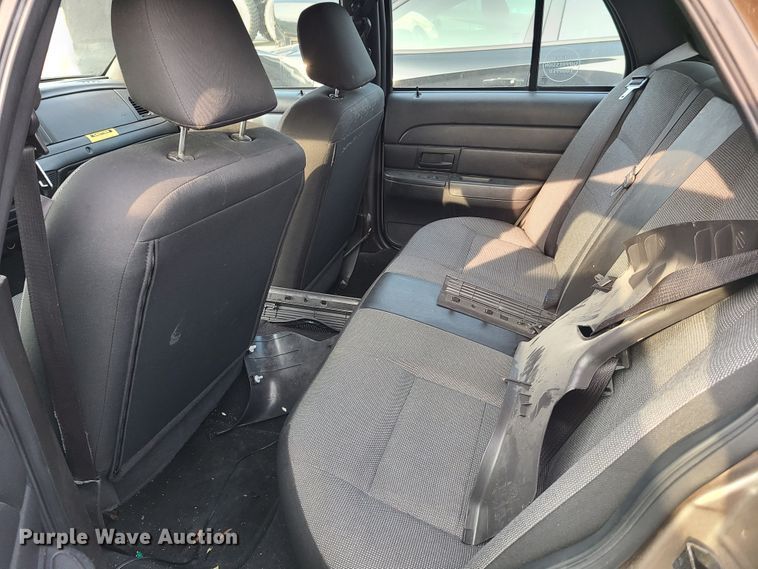 image for item GY9612 2007 Ford Crown Victoria Police Interceptor