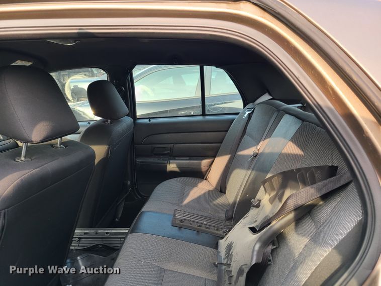 image for item GY9612 2007 Ford Crown Victoria Police Interceptor