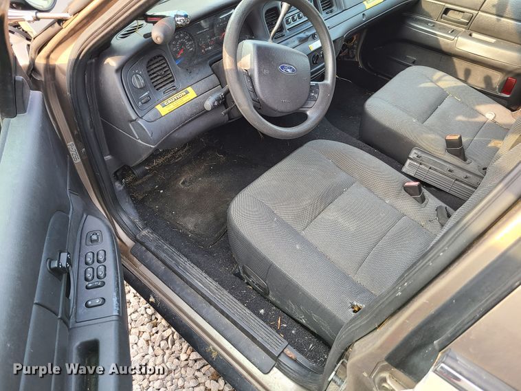 image for item GY9612 2007 Ford Crown Victoria Police Interceptor