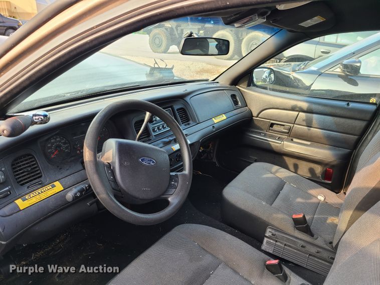 image for item GY9612 2007 Ford Crown Victoria Police Interceptor